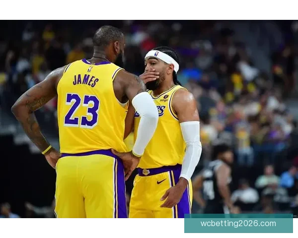 詹姆斯手指伤势稳定客场最后一战球队将全力备战